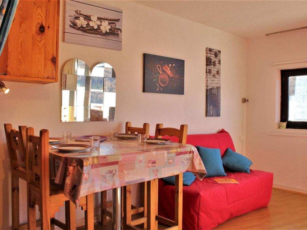 Studio Cosy A Risoul 1850 - 4 Couchages, Pied Des Pistes, Parking, Balcon - Fr-1-330-543 المظهر الخارجي الصورة